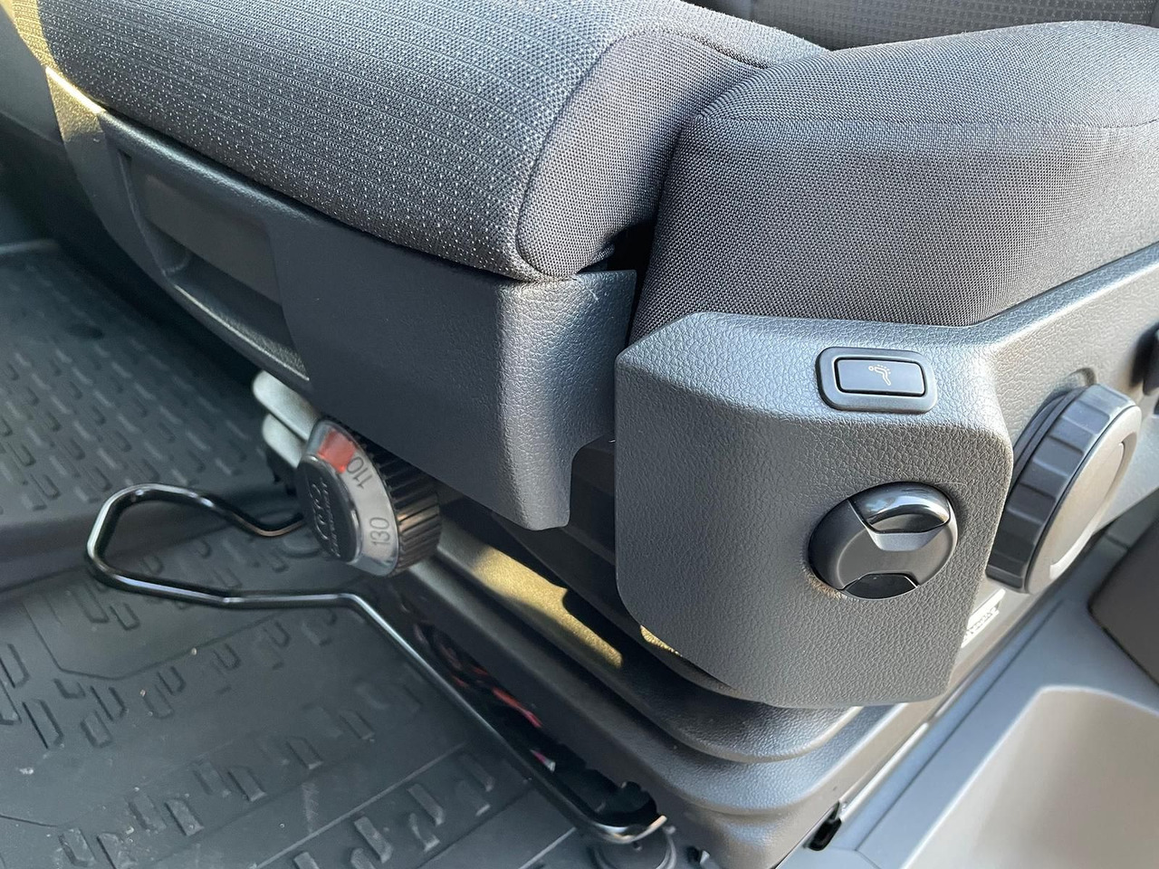 Car MAN TGE 5.160 Fahrgestell DOKA L4 AHK SITZHZ LED DAB: picture 26 Car MAN TGE 5.160 Fahrgestell DOKA L4 AHK SITZHZ LED DAB: picture 26