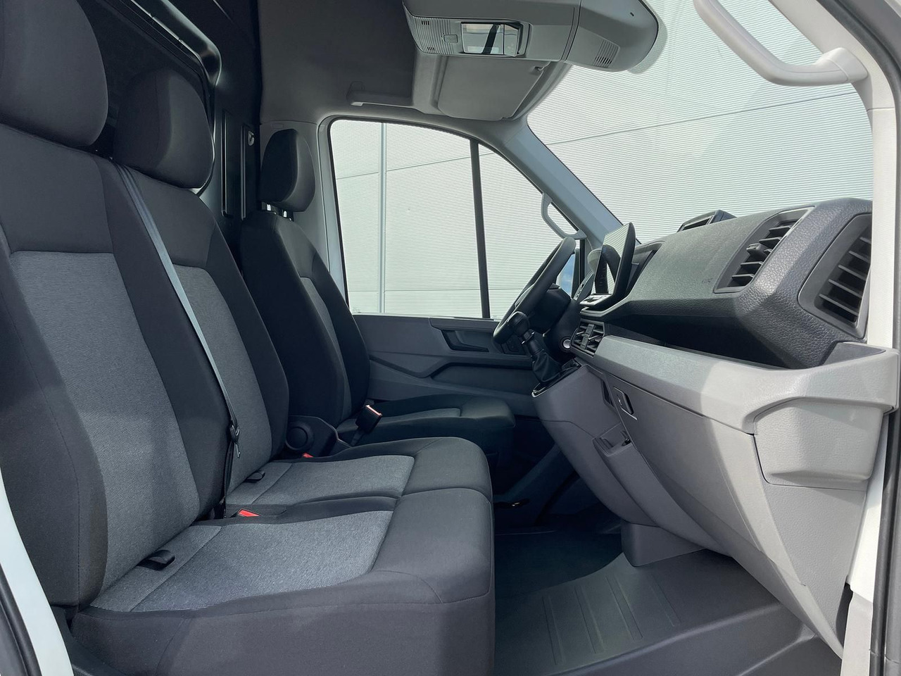 Panel van Volkswagen Crafter Kasten 35 L4H3 KAMERA KLIMA DAB: picture 14 Panel van Volkswagen Crafter Kasten 35 L4H3 KAMERA KLIMA DAB: picture 14