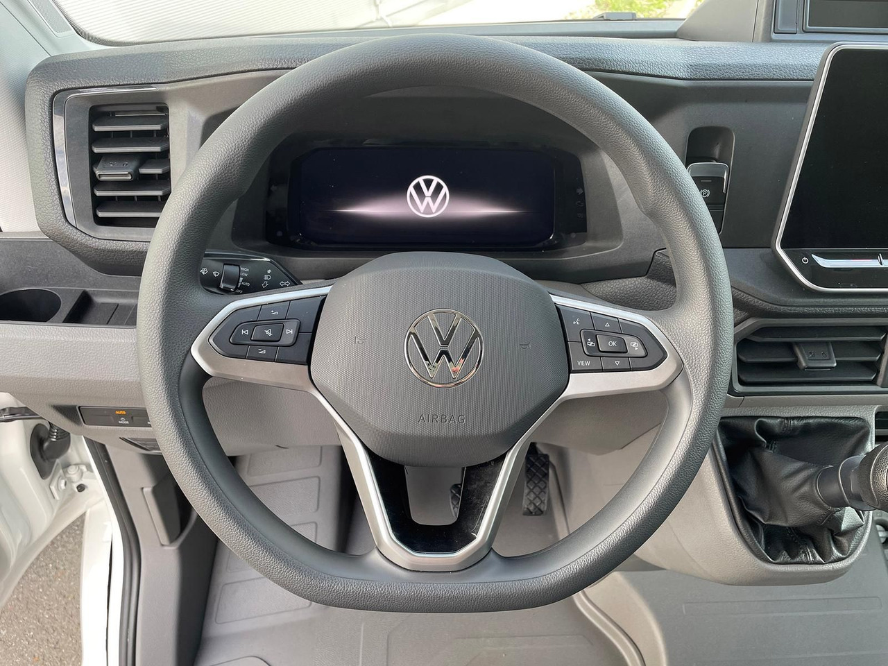 Panel van Volkswagen Crafter Kasten 35 L4H3 KAMERA KLIMA DAB: picture 13 Panel van Volkswagen Crafter Kasten 35 L4H3 KAMERA KLIMA DAB: picture 13