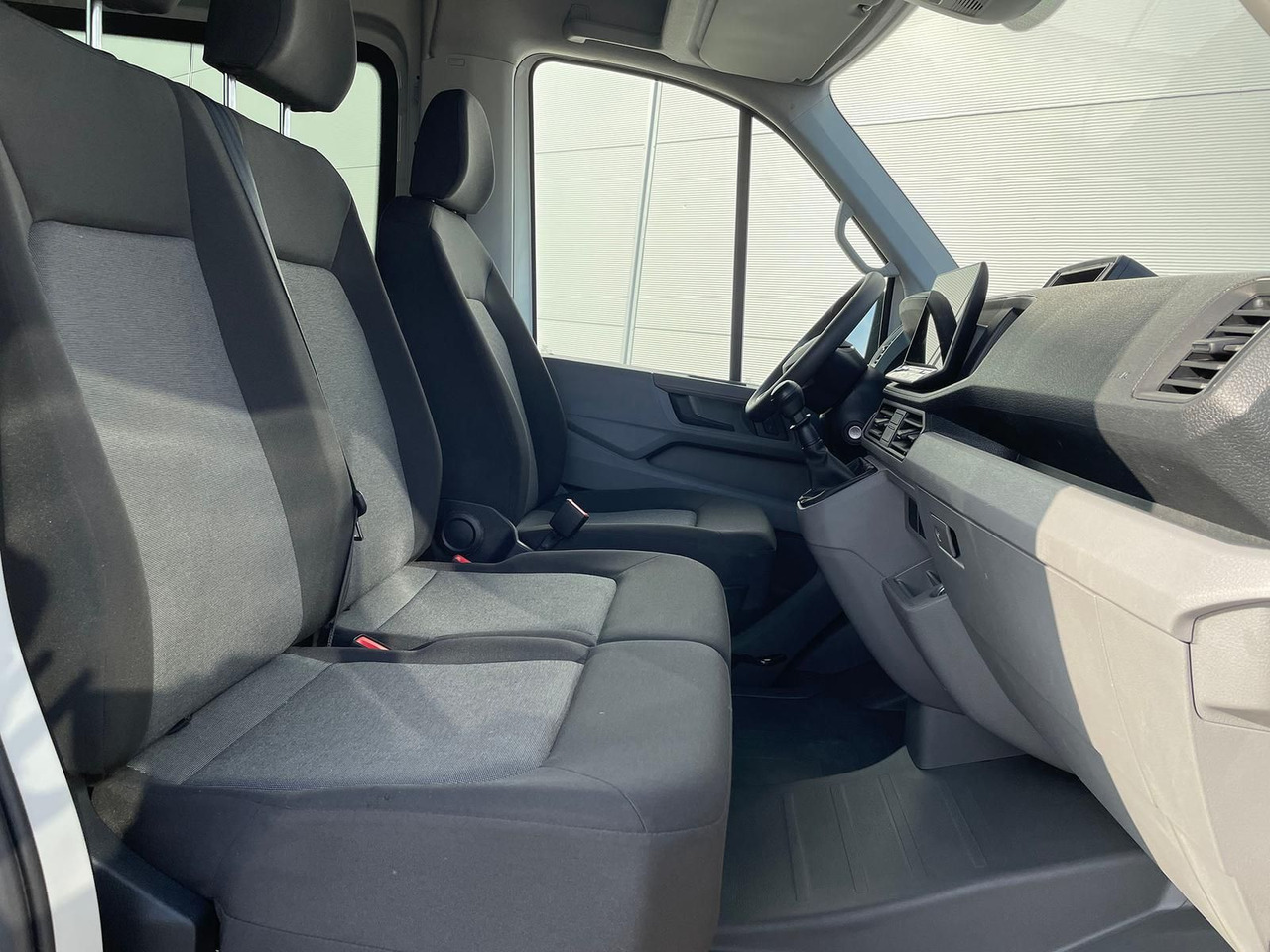 Passenger van Volkswagen Crafter MIXTO 35 L3H3 KAMERA SITZHZ DAB: picture 22 Passenger van Volkswagen Crafter MIXTO 35 L3H3 KAMERA SITZHZ DAB: picture 22