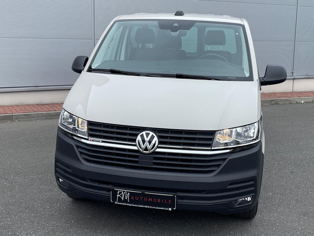 Volkswagen T6.1 Transporter 2.0 TDI lang 4MOTION SITZHZ NAV - Panel van: picture 4 Volkswagen T6.1 Transporter 2.0 TDI lang 4MOTION SITZHZ NAV - Panel van: picture 4