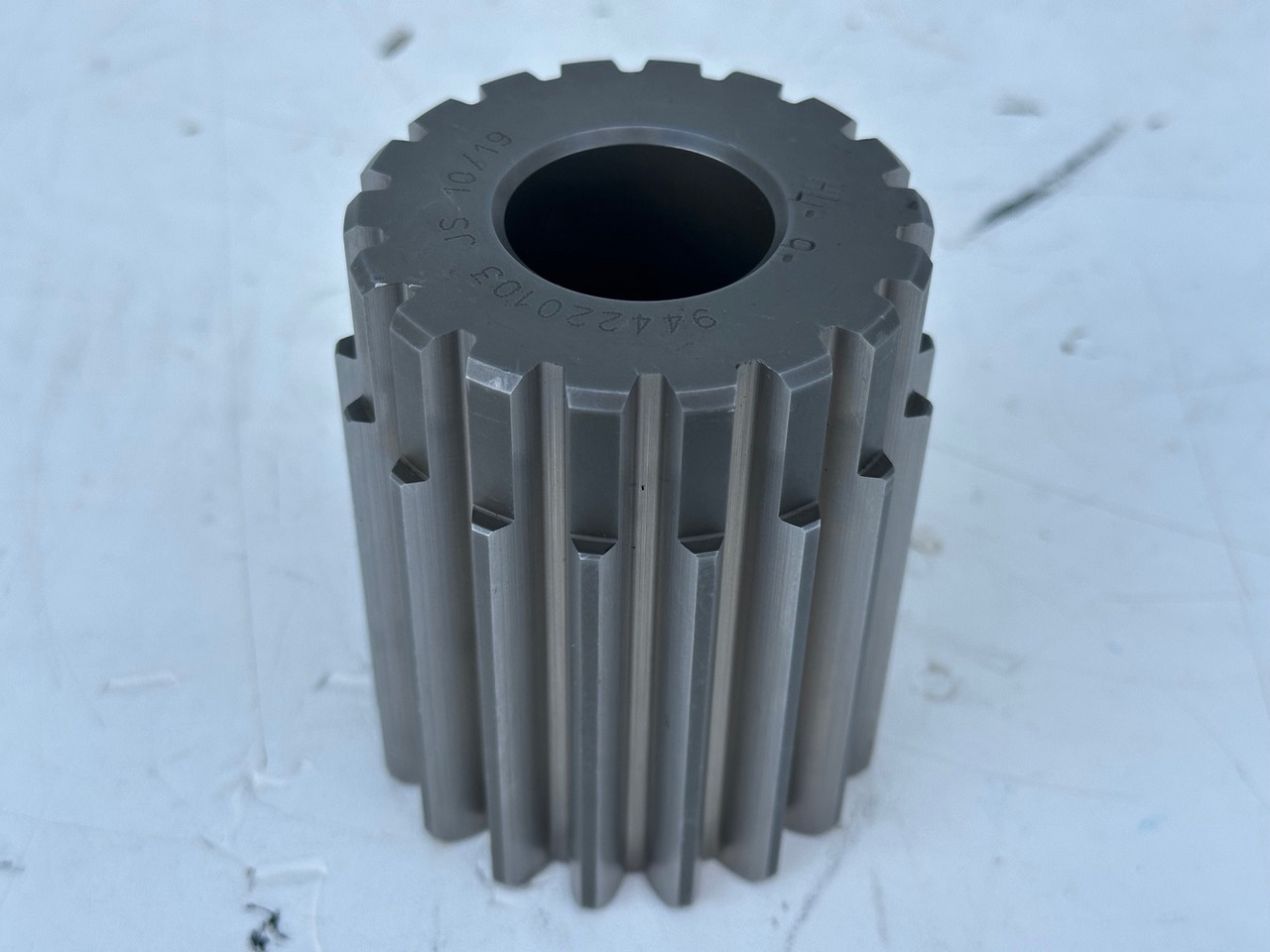 LIEBHERR Original Sonnenrad ID-Nr.944220103 – ID-Nr.9442201. A954B,A954C,LH80,E954,EP954,ER954,LOS954,P954,P964,R954,R964. #944220103.05.09# - Swing motor for Excavator: picture 1 LIEBHERR Original Sonnenrad ID-Nr.944220103 – ID-Nr.9442201. A954B,A954C,LH80,E954,EP954,ER954,LOS954,P954,P964,R954,R964. #944220103.05.09# - Swing motor for Excavator: picture 1