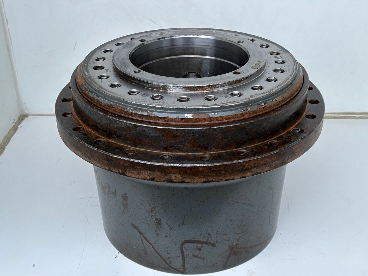 Liebherr Anschlußträger ID-Nr.90207972 mit Innenrad ID-Nr.944315903. FAT400P130-FAT400P139. R926,R928,R930,R934,R936,R938. #0993#0969#2064# - Final drive for Construction machinery: picture 3 Liebherr Anschlußträger ID-Nr.90207972 mit Innenrad ID-Nr.944315903. FAT400P130-FAT400P139. R926,R928,R930,R934,R936,R938. #0993#0969#2064# - Final drive for Construction machinery: picture 3