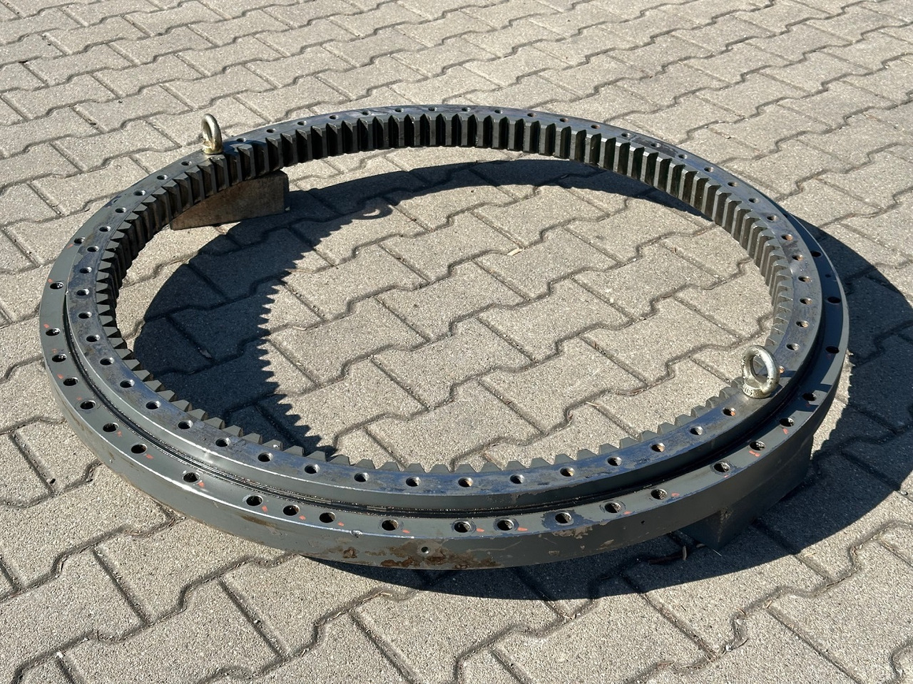 Liebherr Drehkranz - Kugeldrehverbindung Typ:KUD34VJ009-000. ID-Nr.90213287. R914RAIL,R914COMP,R914K-S,R914K-STD,R918LC,R918NLC,R918XLC,R920K-LC,R920K-NLC. #90213287.21155# - Slewing ring for Construction machinery: picture 1 Liebherr Drehkranz - Kugeldrehverbindung Typ:KUD34VJ009-000. ID-Nr.90213287. R914RAIL,R914COMP,R914K-S,R914K-STD,R918LC,R918NLC,R918XLC,R920K-LC,R920K-NLC. #90213287.21155# - Slewing ring for Construction machinery: picture 1