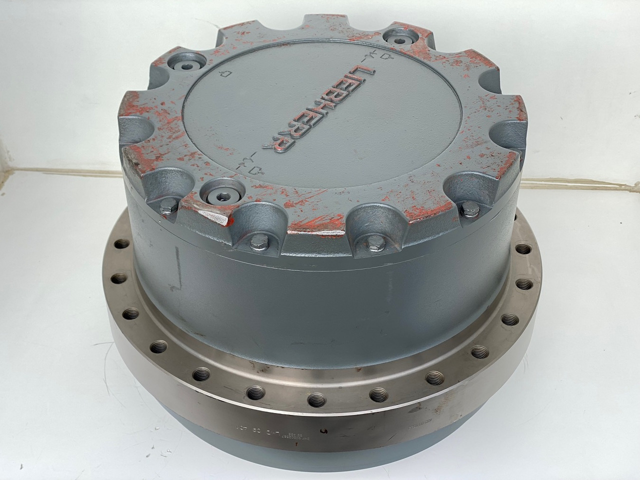 Liebherr Fahrantrieb FAT450P123, ID-Nr.90202516 - ID-Nr.90202517. LOS954, R940, R946, R950, R954, R956. #159-04# - Final drive for Crawler excavator: picture 5 Liebherr Fahrantrieb FAT450P123, ID-Nr.90202516 - ID-Nr.90202517. LOS954, R940, R946, R950, R954, R956. #159-04# - Final drive for Crawler excavator: picture 5