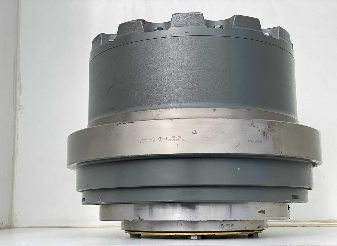 Liebherr Fahrantrieb FAT450P123, ID-Nr.90202516 - ID-Nr.90202517. LOS954, R940, R946, R950, R954, R956. #159-04# - Final drive for Crawler excavator: picture 4 Liebherr Fahrantrieb FAT450P123, ID-Nr.90202516 - ID-Nr.90202517. LOS954, R940, R946, R950, R954, R956. #159-04# - Final drive for Crawler excavator: picture 4