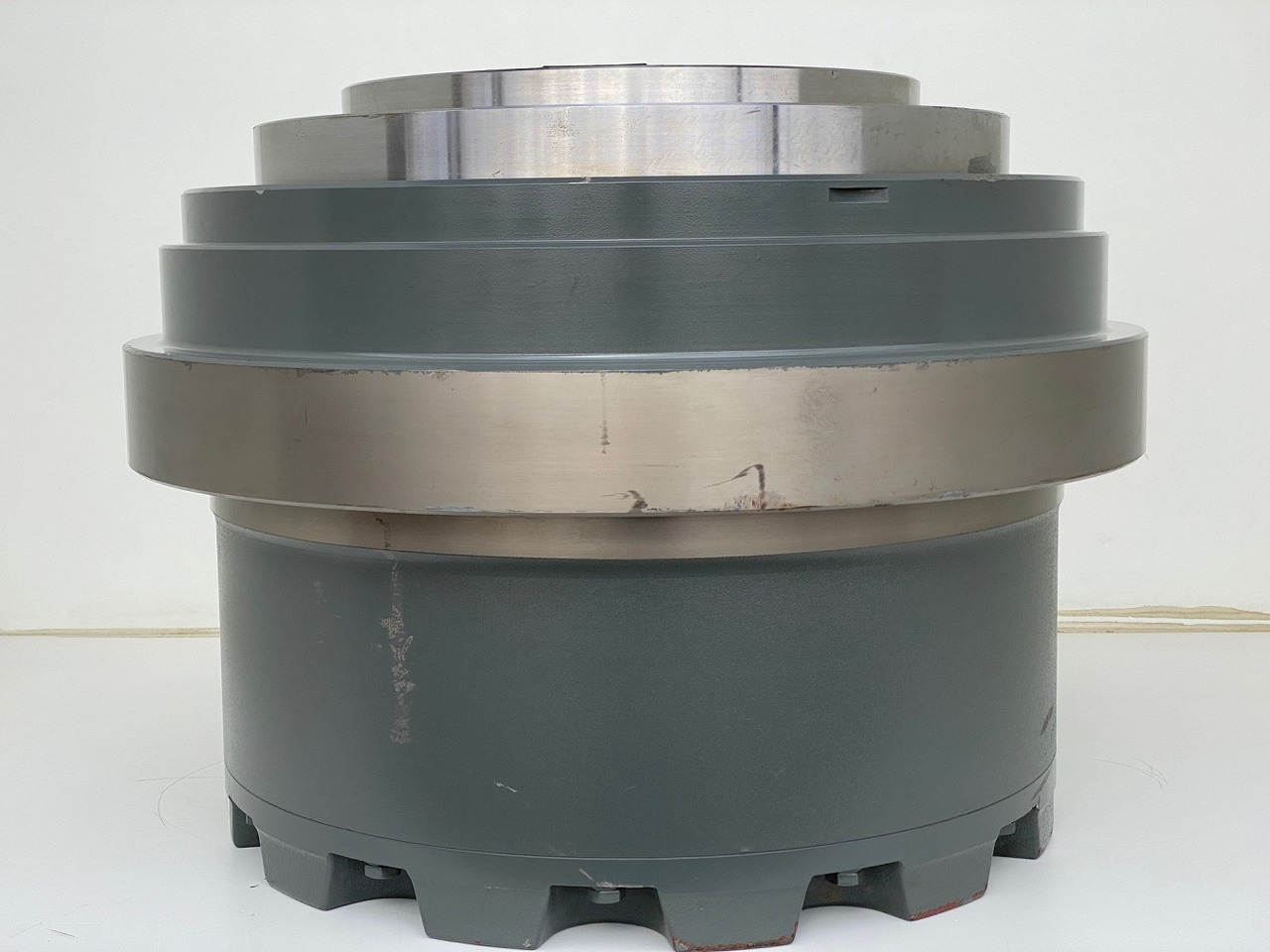 Liebherr Fahrantrieb FAT450P135, ID-Nr.90211932 - ID-Nr.90211933. ER944, R940, R944, R945, R946, R950, R960 T. #159-03# - Final drive for Crawler excavator: picture 3 Liebherr Fahrantrieb FAT450P135, ID-Nr.90211932 - ID-Nr.90211933. ER944, R940, R944, R945, R946, R950, R960 T. #159-03# - Final drive for Crawler excavator: picture 3