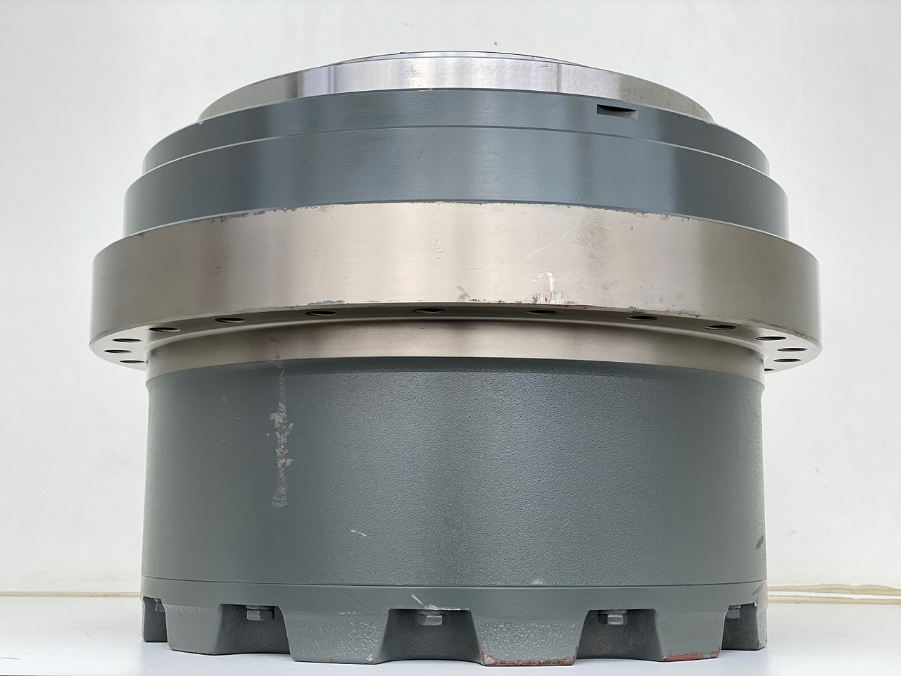 Liebherr Fahrantrieb FAT450P135, ID-Nr.90211932 - ID-Nr.90211933. ER944, R940, R944, R945, R946, R950, R960 T. #159-03# - Final drive for Crawler excavator: picture 4 Liebherr Fahrantrieb FAT450P135, ID-Nr.90211932 - ID-Nr.90211933. ER944, R940, R944, R945, R946, R950, R960 T. #159-03# - Final drive for Crawler excavator: picture 4