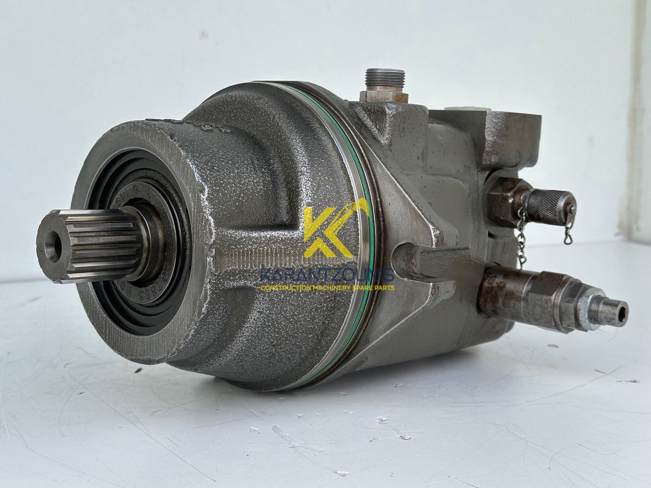 Liebherr Hydraulikeinbaumotor Typ:FMF058, ID-Nr.10122576 - ID-Nr.10145827 - ID-Nr.11371069. LOS1906, P924 COMP , R906, R906 PROTO, R916, R922, R924, R924 COMP, R926 COMP, R926 K LC. #11371069.08604# - Hydraulic motor for Crawler excavator: picture 1 Liebherr Hydraulikeinbaumotor Typ:FMF058, ID-Nr.10122576 - ID-Nr.10145827 - ID-Nr.11371069. LOS1906, P924 COMP , R906, R906 PROTO, R916, R922, R924, R924 COMP, R926 COMP, R926 K LC. #11371069.08604# - Hydraulic motor for Crawler excavator: picture 1