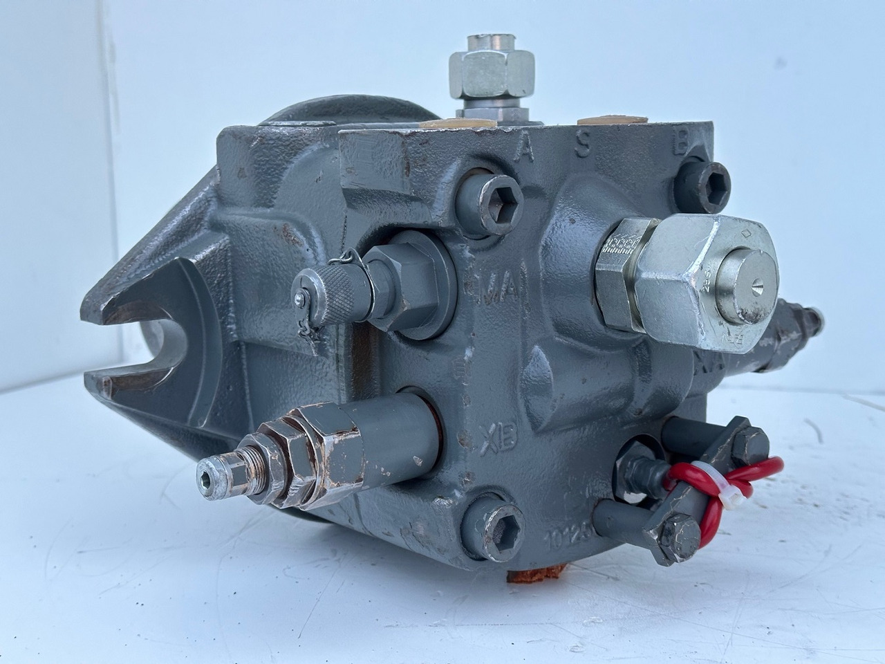 Liebherr Hydraulikeinbaumotor Typ:FMF090. ID-Nr.10139164 - ID-Nr.11371743. R946 LC, R946 LC-V, R946 NLC, R946 S-HD, R950 LC-V, R950 S-HD, R950. #11371743.11929# - Swing motor for Excavator: picture 5 Liebherr Hydraulikeinbaumotor Typ:FMF090. ID-Nr.10139164 - ID-Nr.11371743. R946 LC, R946 LC-V, R946 NLC, R946 S-HD, R950 LC-V, R950 S-HD, R950. #11371743.11929# - Swing motor for Excavator: picture 5