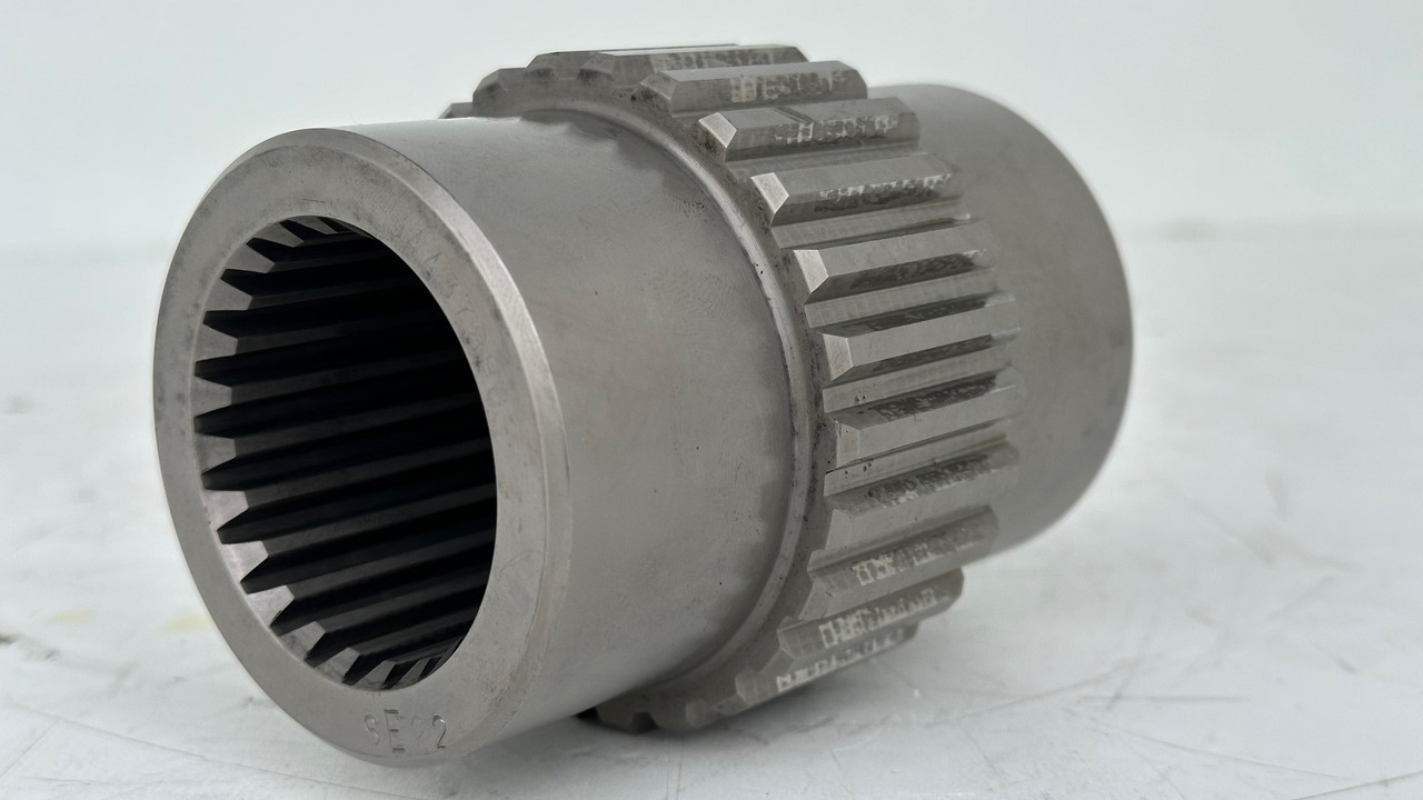 Liebherr Lamellenträger ID-Nr.9443788 - ID-Nr.944378803. FAT550, FAT550P046, FAT550P050, FAT600P081, FAT1000/102. #9443788.2374# - Undercarriage parts for Construction machinery: picture 1 Liebherr Lamellenträger ID-Nr.9443788 - ID-Nr.944378803. FAT550, FAT550P046, FAT550P050, FAT600P081, FAT1000/102. #9443788.2374# - Undercarriage parts for Construction machinery: picture 1