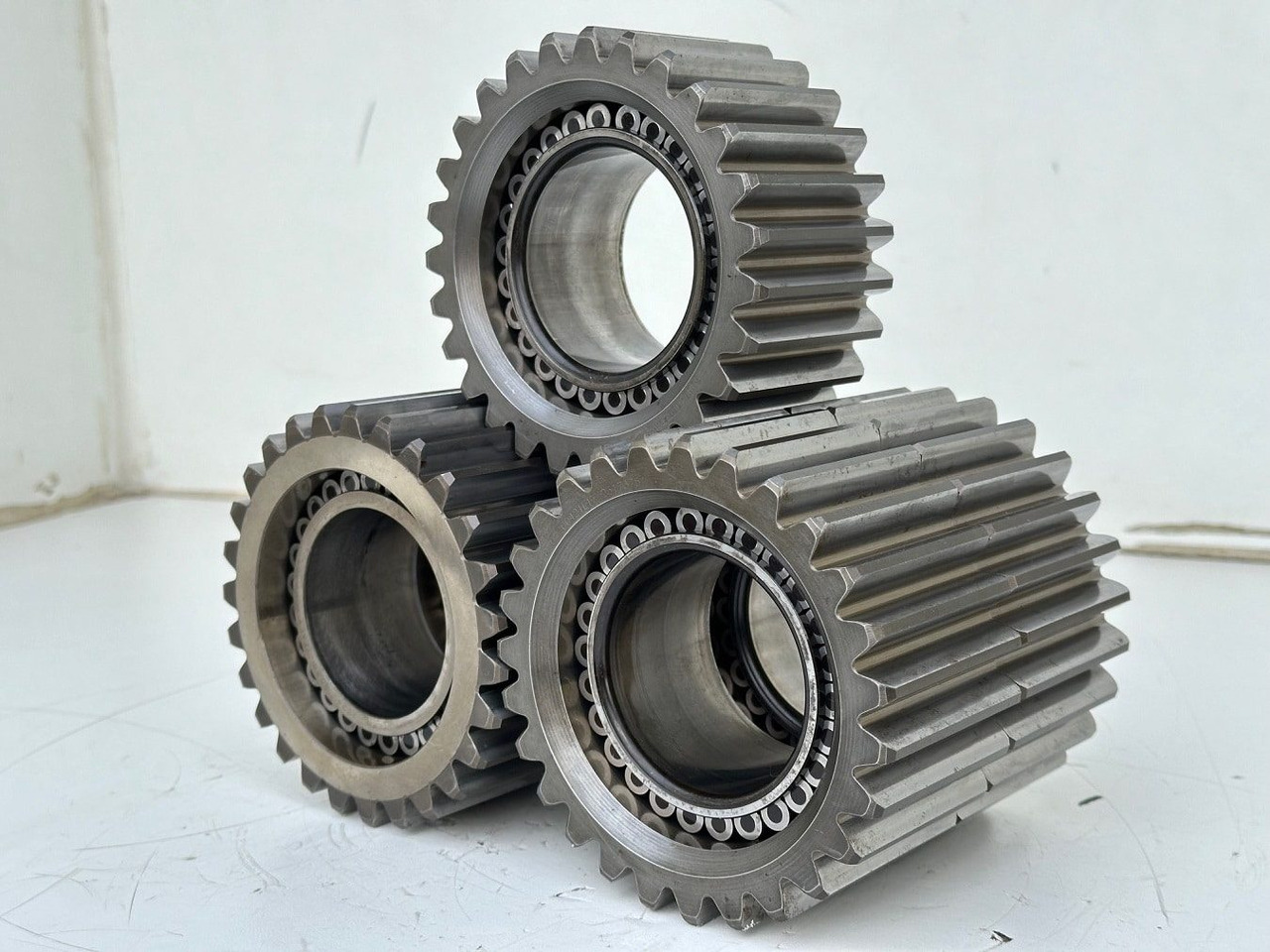 Liebherr Planetenrad ID-Nr.90024935. FAT400P112 - FAT400P130 - FAT400P139. R926, R928, R930, R934, R936, R938, R940, R944, R946, R950 T. #0992#0792# - Transmission for Construction machinery: picture 1 Liebherr Planetenrad ID-Nr.90024935. FAT400P112 - FAT400P130 - FAT400P139. R926, R928, R930, R934, R936, R938, R940, R944, R946, R950 T. #0992#0792# - Transmission for Construction machinery: picture 1