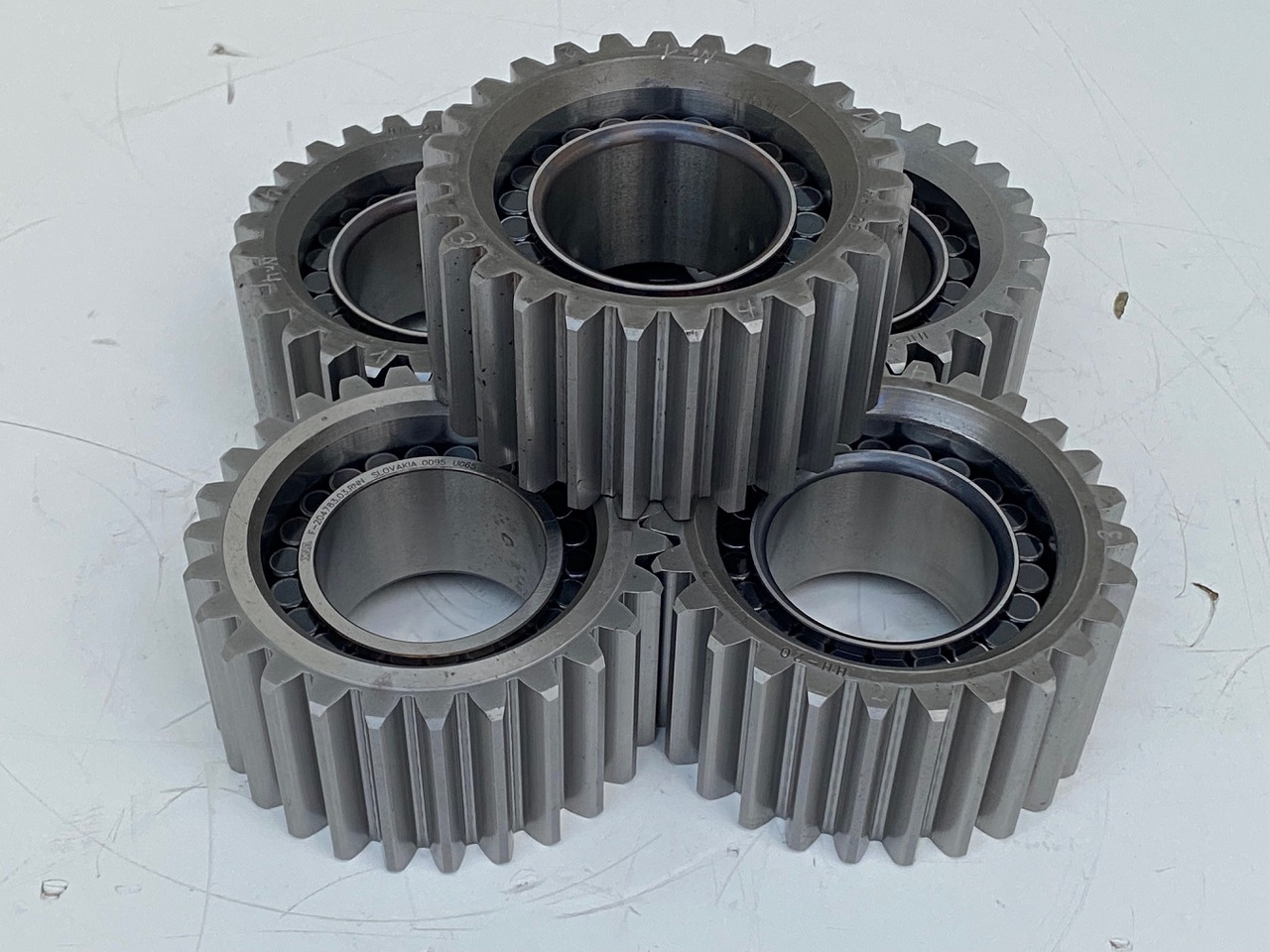 Liebherr Planetenrad ID-Nr.90205840. FAT350P126 - FAT350P138. R920 - R922 - R924 - R925 - R926 - R930 T. #PL24.02.2# - Final drive for Construction machinery: picture 1 Liebherr Planetenrad ID-Nr.90205840. FAT350P126 - FAT350P138. R920 - R922 - R924 - R925 - R926 - R930 T. #PL24.02.2# - Final drive for Construction machinery: picture 1