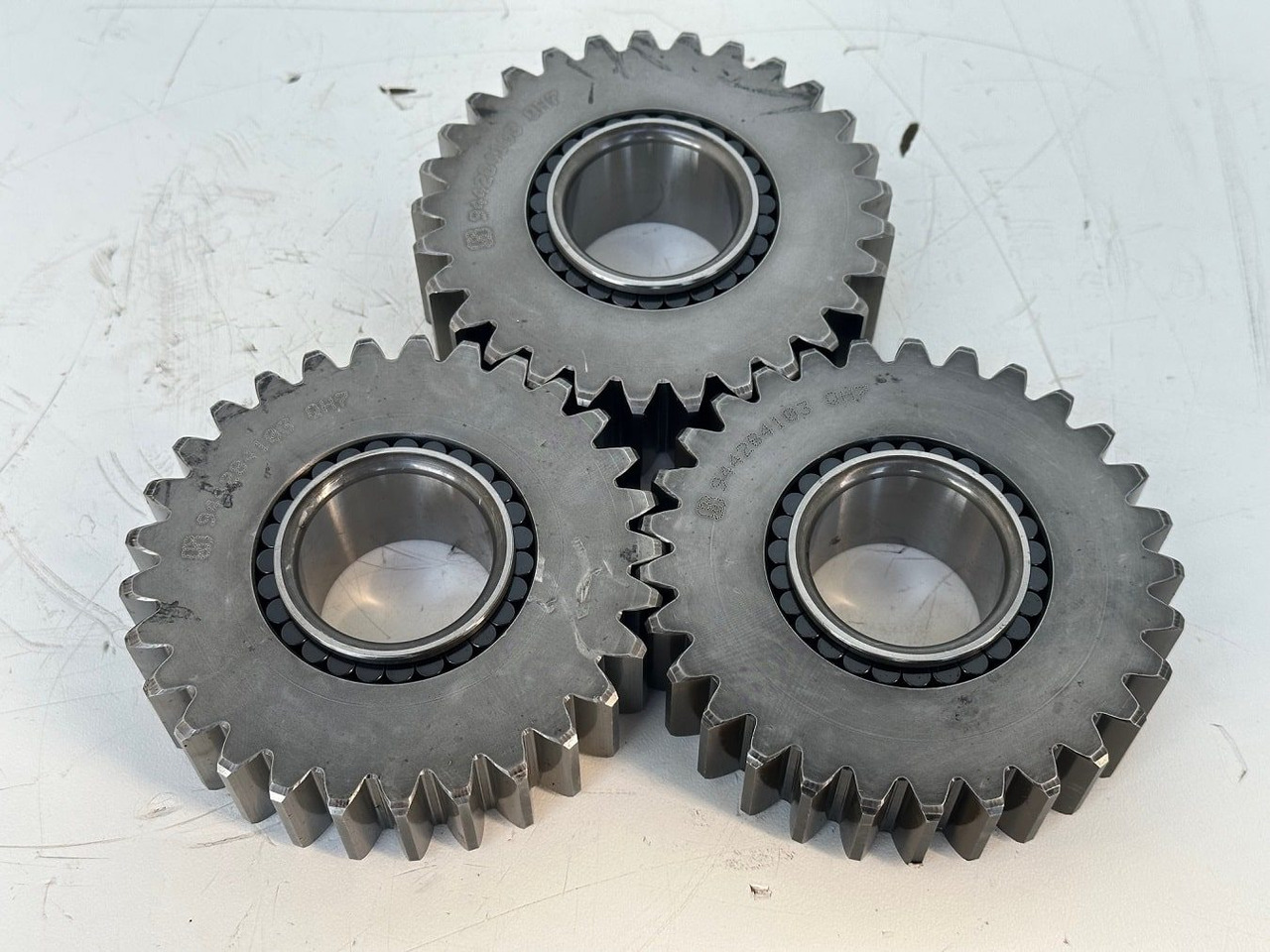 Liebherr Planetenrad ID-Nr.9442840 - ID-Nr.944284003. FAT350 - FAT350P022 - FAT350P059 - FAT350P062 - FAT350P068 - FAT350P079. LH22C, R313, R317, R900, R902, R904, R912, R914, R922, R924, R924 COMP - Final drive for Construction machinery: picture 1 Liebherr Planetenrad ID-Nr.9442840 - ID-Nr.944284003. FAT350 - FAT350P022 - FAT350P059 - FAT350P062 - FAT350P068 - FAT350P079. LH22C, R313, R317, R900, R902, R904, R912, R914, R922, R924, R924 COMP - Final drive for Construction machinery: picture 1