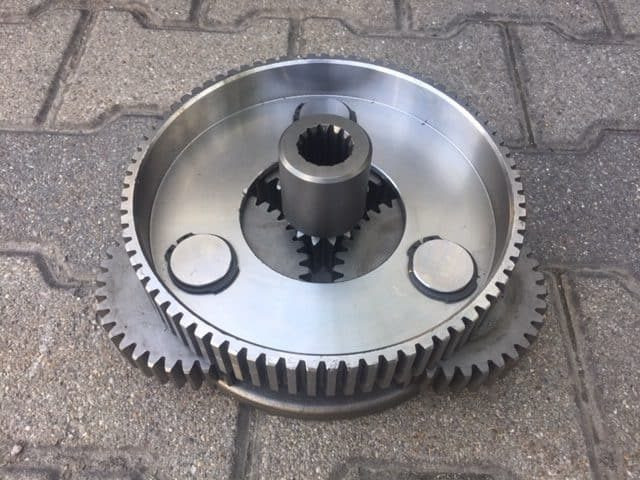Liebherr Planetenträger ID-Nr.90006547 mit Planetenrad ID-Nr.90006548 und Lamellenträger ID-Nr.90006550 - Sonnenrad ID-Nr.90016874. #SET.01# - Swing motor for Construction machinery: picture 1 Liebherr Planetenträger ID-Nr.90006547 mit Planetenrad ID-Nr.90006548 und Lamellenträger ID-Nr.90006550 - Sonnenrad ID-Nr.90016874. #SET.01# - Swing motor for Construction machinery: picture 1