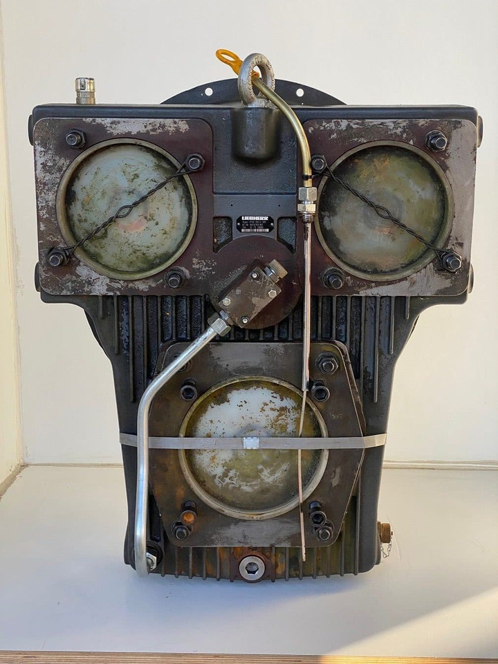 Liebherr Pumpenverteilergetriebe Typ:PVG351 C 385, ID-Nr.9078761. LTC 1055-00, LTC 1055-01, LTC 1055-02, LTC 1055-3-1. - Transmission for Mobile crane: picture 1 Liebherr Pumpenverteilergetriebe Typ:PVG351 C 385, ID-Nr.9078761. LTC 1055-00, LTC 1055-01, LTC 1055-02, LTC 1055-3-1. - Transmission for Mobile crane: picture 1