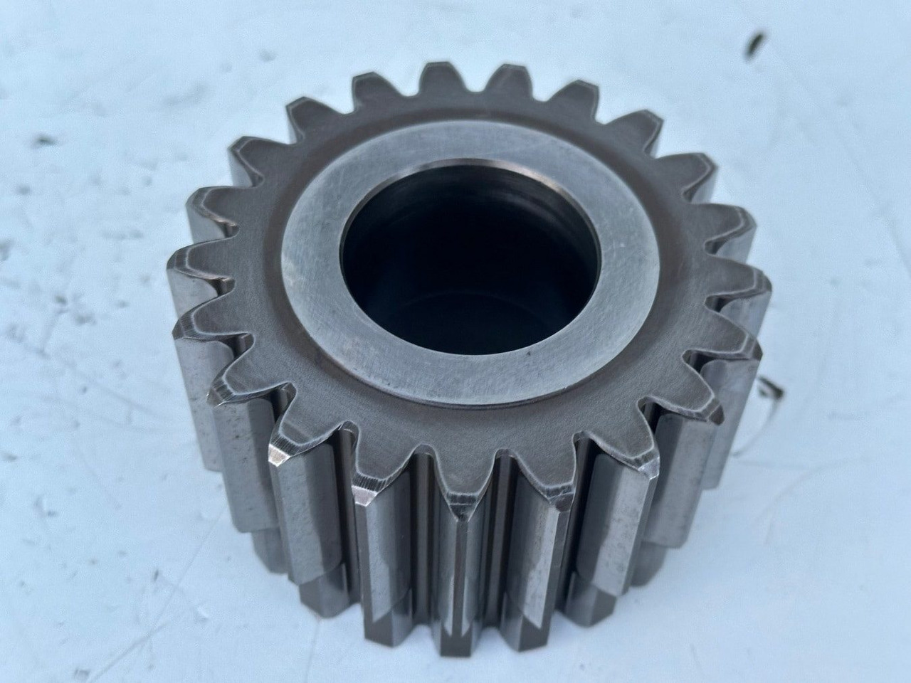 Liebherr Sonnenrad ID-Nr.90002821. FAT400P112, FAT400P130, FAT400P139. R926, R928, R930, R934, R936, R938, R940, R944, R946, R950 T. #01.51139# - Transmission for Construction machinery: picture 4 Liebherr Sonnenrad ID-Nr.90002821. FAT400P112, FAT400P130, FAT400P139. R926, R928, R930, R934, R936, R938, R940, R944, R946, R950 T. #01.51139# - Transmission for Construction machinery: picture 4