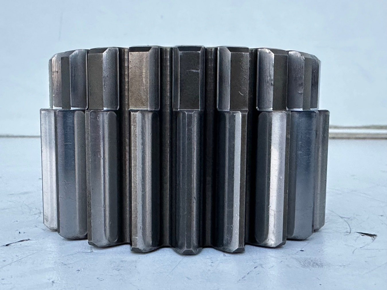 Liebherr Sonnenrad ID-Nr.90002821. FAT400P112, FAT400P130, FAT400P139. R926, R928, R930, R934, R936, R938, R940, R944, R946, R950 T. #02.51139# - Final drive for Construction machinery: picture 2 Liebherr Sonnenrad ID-Nr.90002821. FAT400P112, FAT400P130, FAT400P139. R926, R928, R930, R934, R936, R938, R940, R944, R946, R950 T. #02.51139# - Final drive for Construction machinery: picture 2