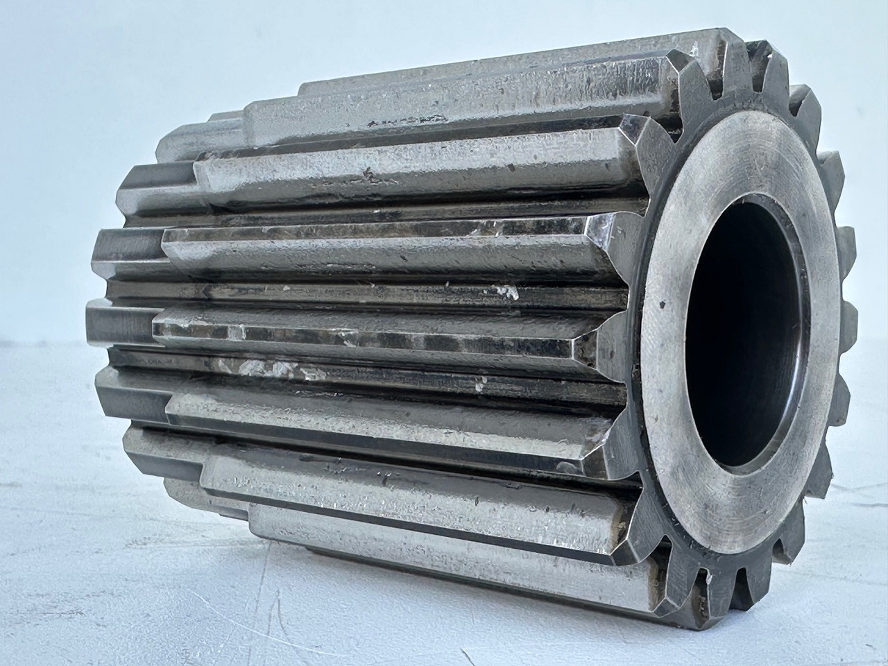 Liebherr Sonnenrad ID-Nr.9442171 - ID-Nr.944217103 - ID-Nr.90208498. SAT325/204, SAT325/242, SAT325/254, SAT325/274, SAT325/294, SAT375/219. #944217103.24.05# - Swing motor for Crawler excavator: picture 4 Liebherr Sonnenrad ID-Nr.9442171 - ID-Nr.944217103 - ID-Nr.90208498. SAT325/204, SAT325/242, SAT325/254, SAT325/274, SAT325/294, SAT375/219. #944217103.24.05# - Swing motor for Crawler excavator: picture 4