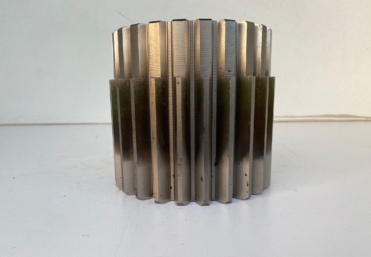 Liebherr Sonnenrad ID-Nr.9443329 - ID-Nr.90011325. FAT400P112, FAT400P130, FAT400P139. - Final drive for Crawler excavator: picture 4 Liebherr Sonnenrad ID-Nr.9443329 - ID-Nr.90011325. FAT400P112, FAT400P130, FAT400P139. - Final drive for Crawler excavator: picture 4