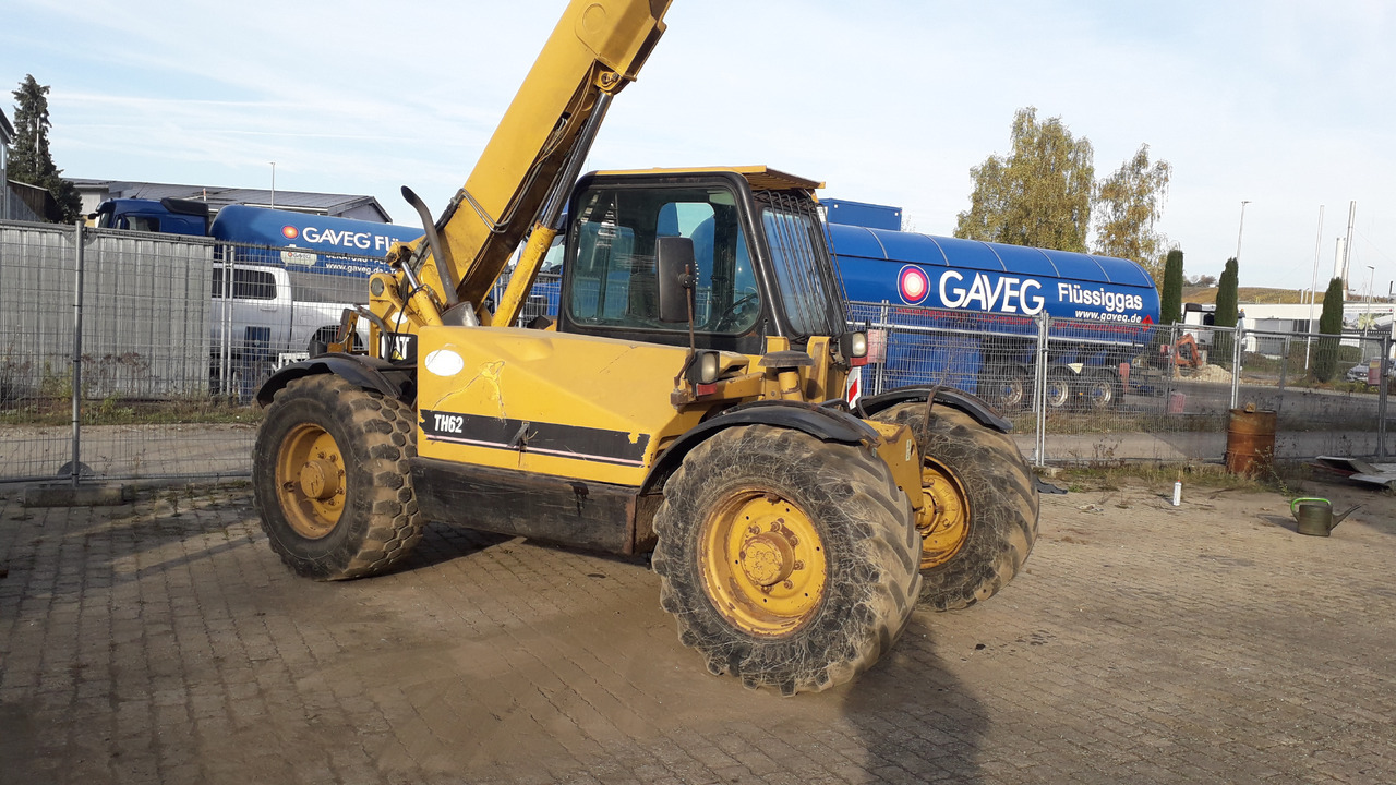 CATERPILLAR TH62 - Telescopic wheel loader: picture 5 CATERPILLAR TH62 - Telescopic wheel loader: picture 5
