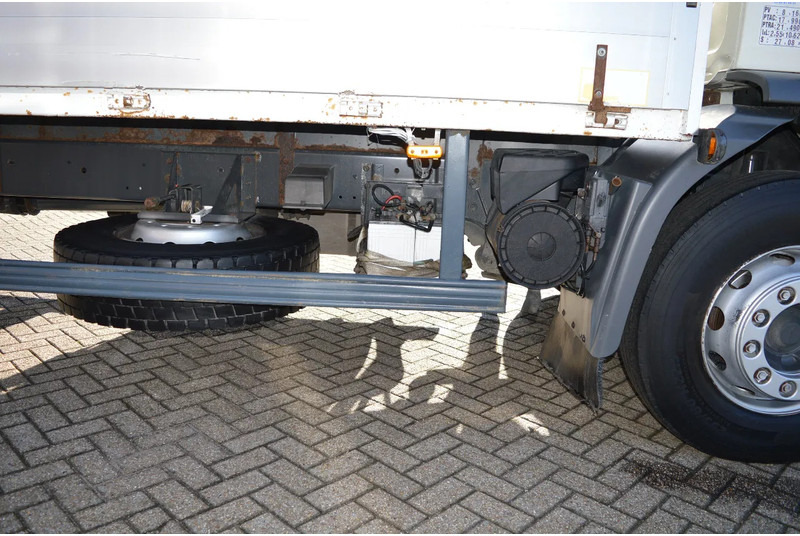 Curtainsider truck DAF CF 250 * EURO3 * MANUAL * 4X2 *: picture 10 Curtainsider truck DAF CF 250 * EURO3 * MANUAL * 4X2 *: picture 10