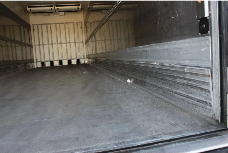 Refrigerator truck Renault T430 * RETARDER * EURO6 * CHEREAU * THERMO KING T-1200R * 6X2 *: picture 11