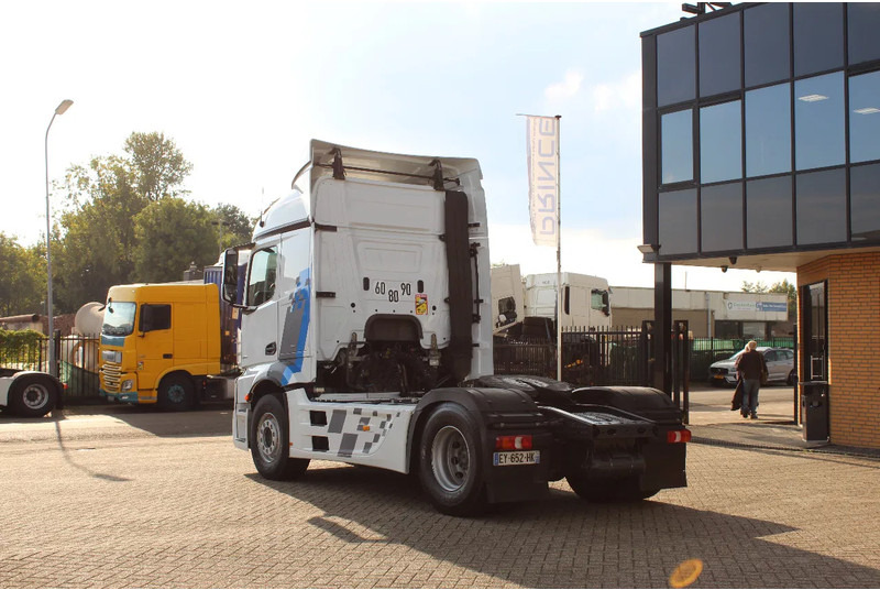 Mercedes-Benz Actros 1853 * RETARDER * 4X2 * - Tractor unit: picture 4 Mercedes-Benz Actros 1853 * RETARDER * 4X2 * - Tractor unit: picture 4