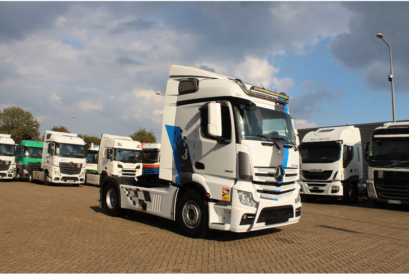 Mercedes-Benz Actros 1853 * RETARDER * 4X2 * - Tractor unit: picture 1 Mercedes-Benz Actros 1853 * RETARDER * 4X2 * - Tractor unit: picture 1