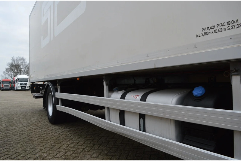 Refrigerator truck Volvo * EURO5 * CARRIER SUPRA 950MT * 4X2 *: picture 9