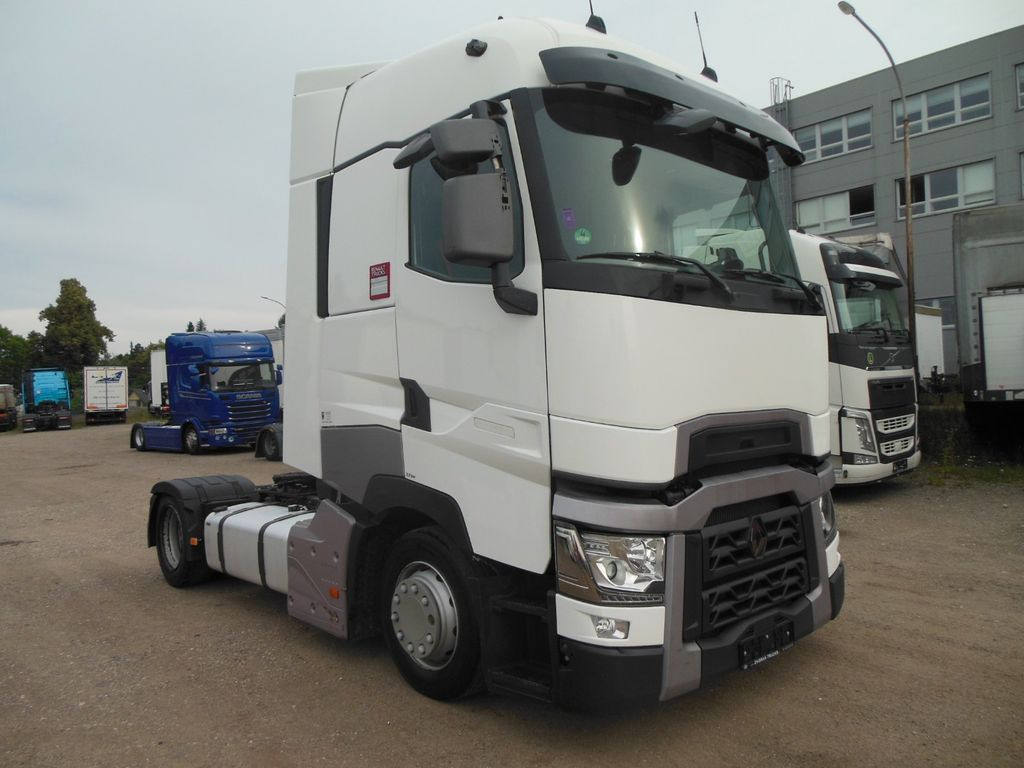 Renault T520 COMFORT, LOWDECK, TOP STAND - Tractor unit: picture 2 Renault T520 COMFORT, LOWDECK, TOP STAND - Tractor unit: picture 2