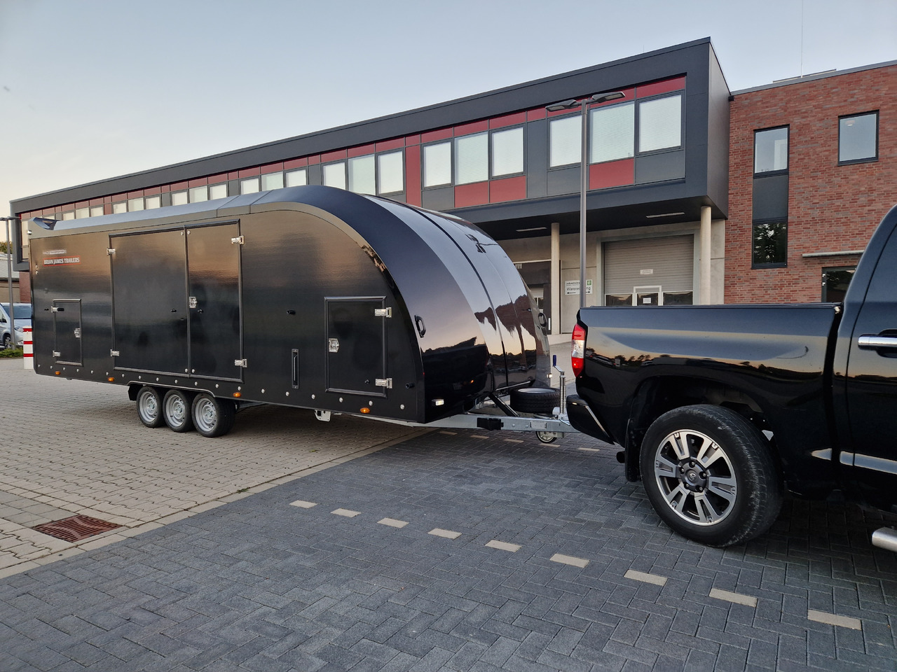BJT Race Transporter 6 396-3060 650x235x189cm black RFS ASR 13" 3500kg - Autotransporter trailer: picture 4 BJT Race Transporter 6 396-3060 650x235x189cm black RFS ASR 13" 3500kg - Autotransporter trailer: picture 4