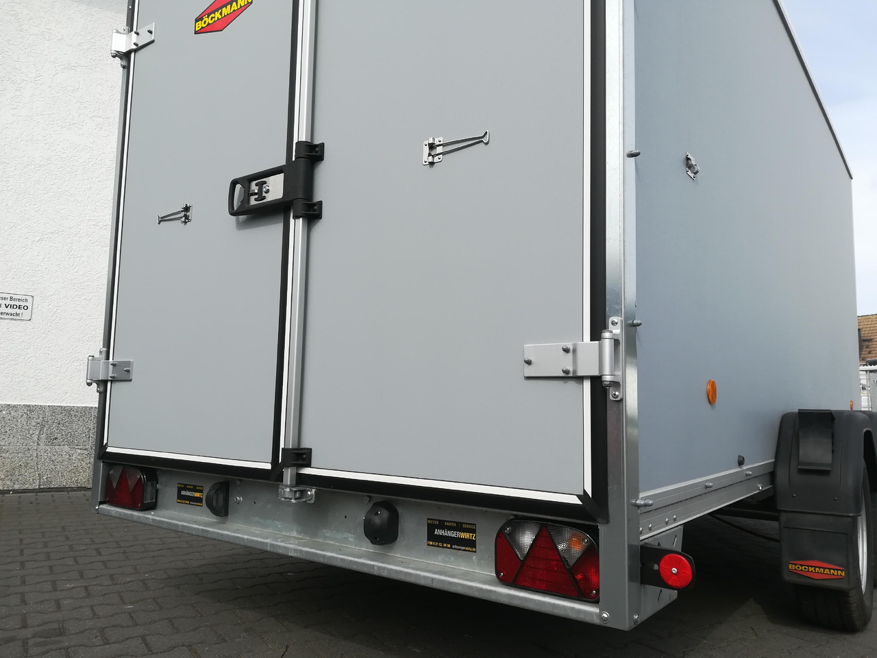 Böckmann Koffer KT 4018/27 M grau 400x185x182cm (XL) 2700kg - Closed box trailer: picture 5 Böckmann Koffer KT 4018/27 M grau 400x185x182cm (XL) 2700kg - Closed box trailer: picture 5