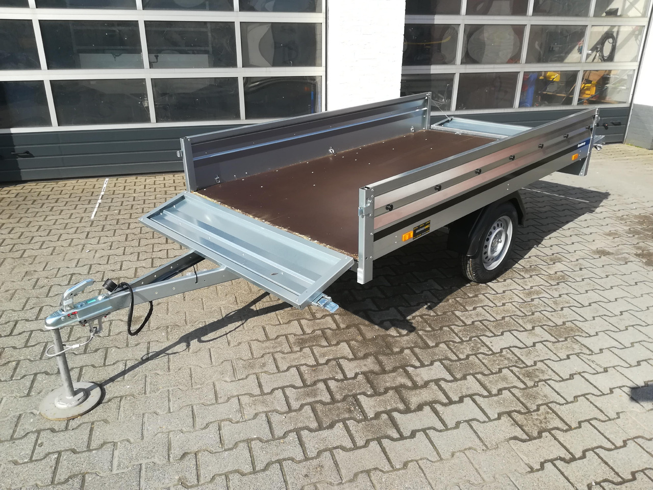 Brenderup 3251 SUB 750 250x142x35cm (S) 750kg - Car trailer: picture 3 Brenderup 3251 SUB 750 250x142x35cm (S) 750kg - Car trailer: picture 3