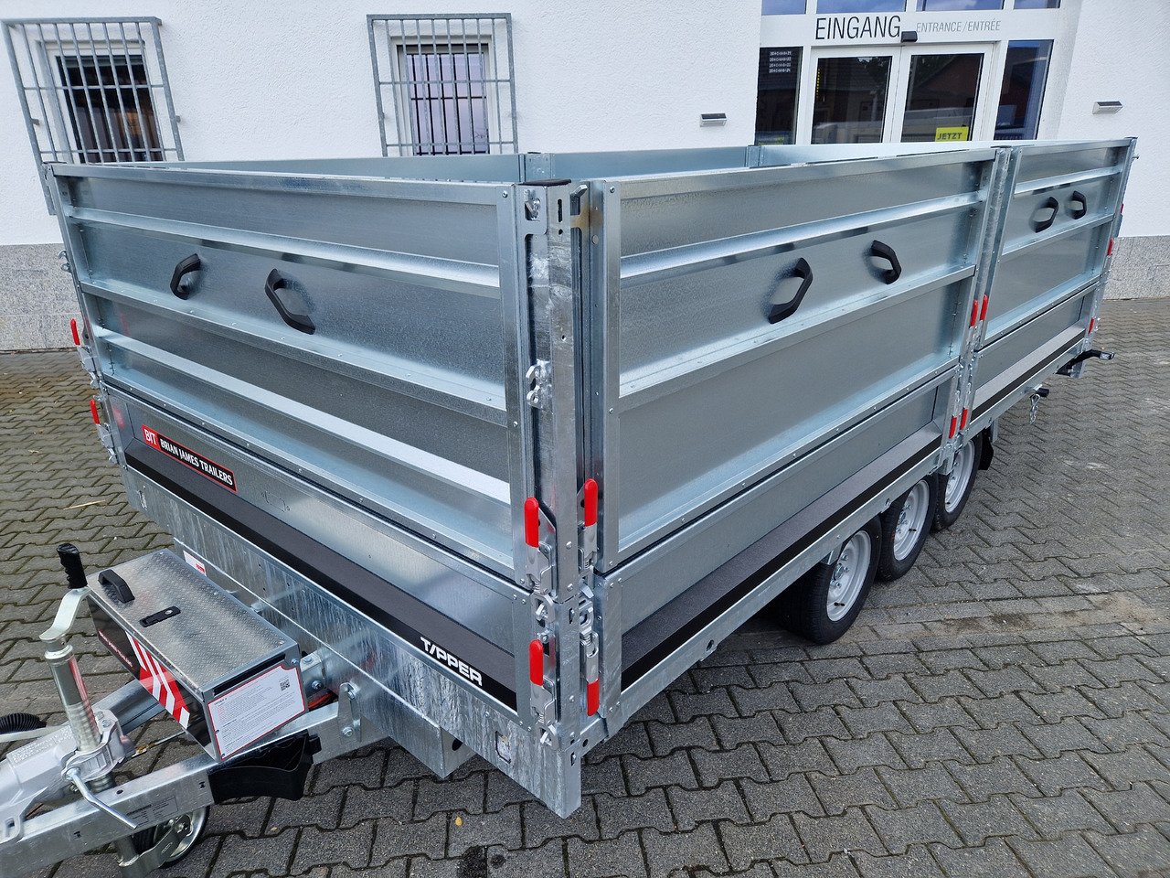 Brian James Trailer Tipper 400x200x100cm Aufsatz elektro blackline LED Tridem 3500kg Modell 24 - Tipper trailer: picture 3 Brian James Trailer Tipper 400x200x100cm Aufsatz elektro blackline LED Tridem 3500kg Modell 24 - Tipper trailer: picture 3