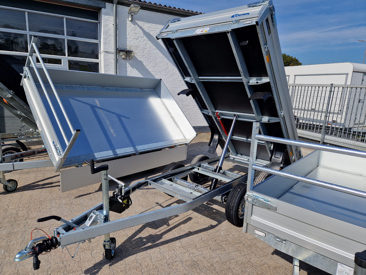 Cheval Liberte Debon Kipper PW 1.2 20 ECO 306x155x30cm 2000kg Modell 2024 - Tipper trailer: picture 3 Cheval Liberte Debon Kipper PW 1.2 20 ECO 306x155x30cm 2000kg Modell 2024 - Tipper trailer: picture 3