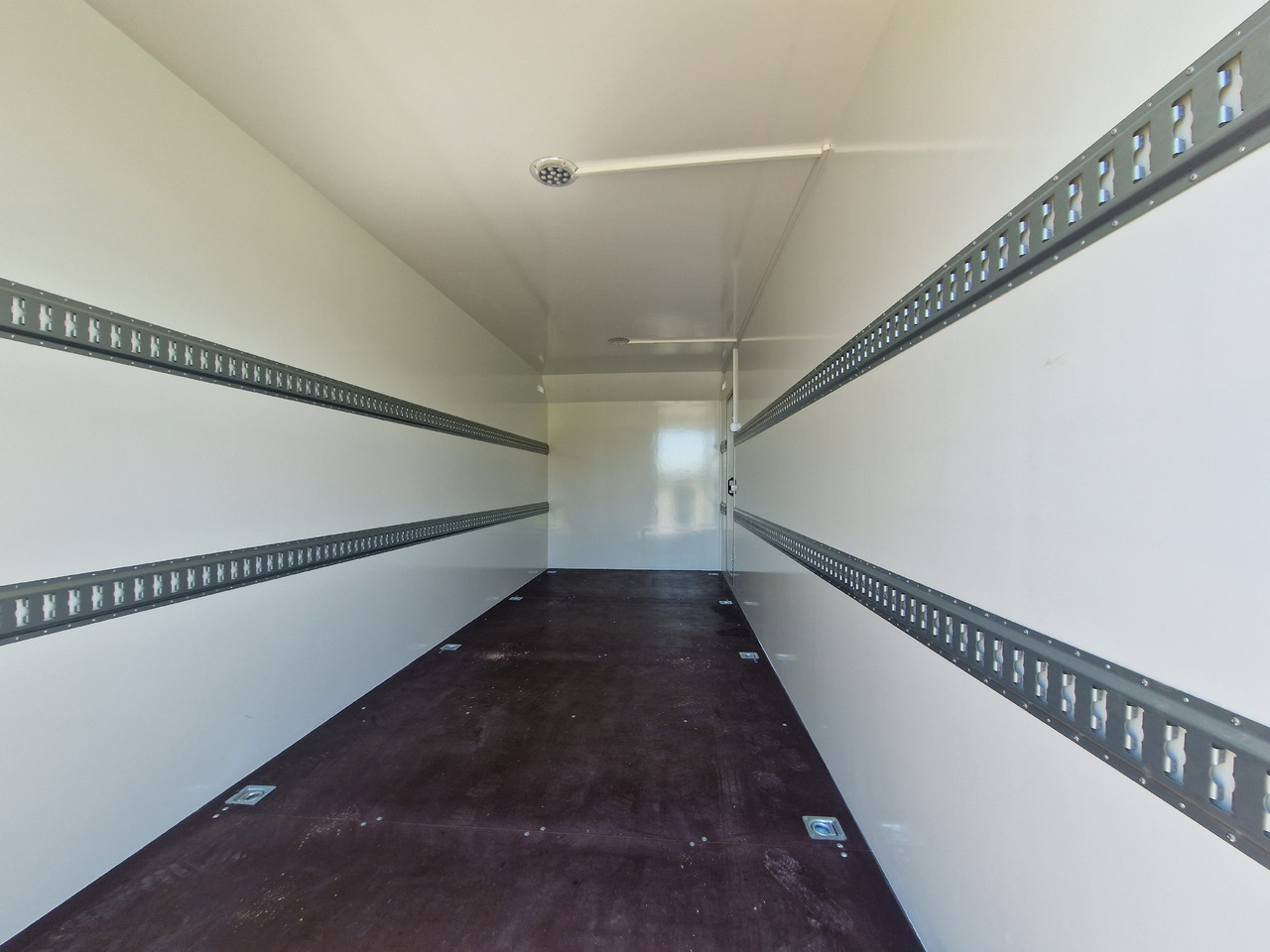 Closed box trailer Hochlader Koffer TFSP 600T.00 600x200x220cm extrahoch Seitentür IL (XXXL) 3500kg 100km/H: picture 6