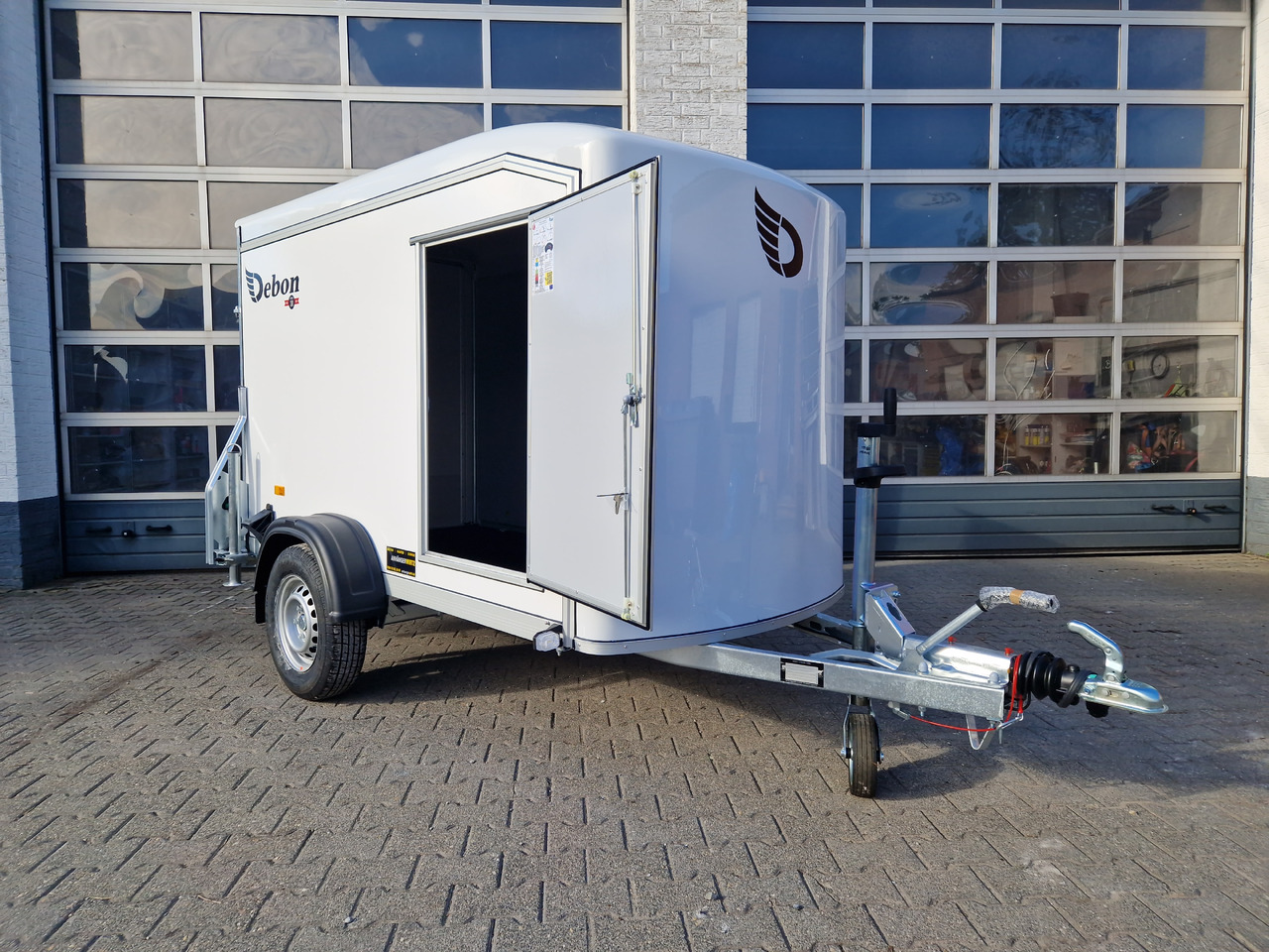 Roadster Sport C255 252x125x154cm aero Sandwich Poly weiß Seitentür Rampekombi (S) 1300kg - Closed box trailer: picture 3 Roadster Sport C255 252x125x154cm aero Sandwich Poly weiß Seitentür Rampekombi (S) 1300kg - Closed box trailer: picture 3