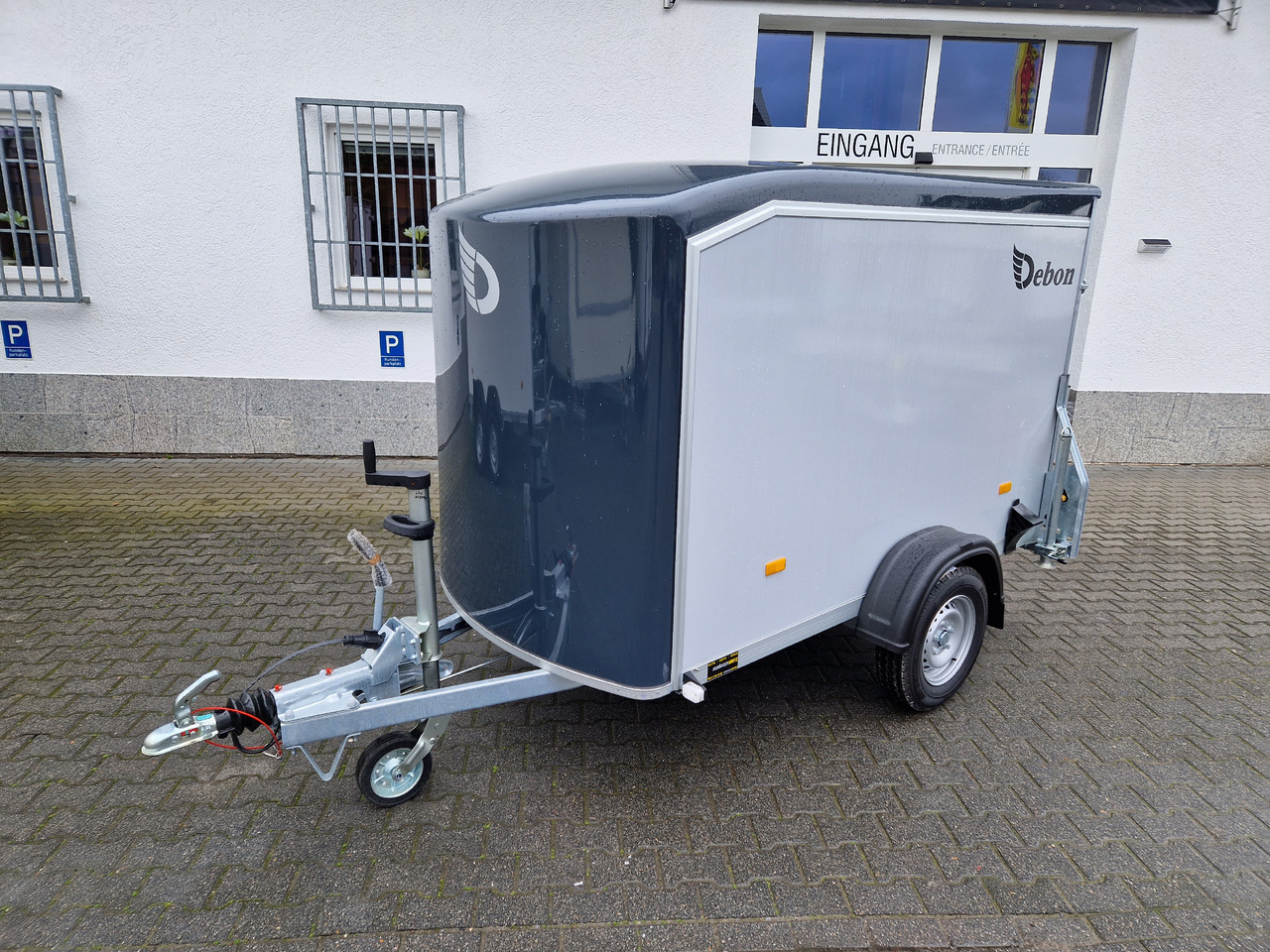 Closed box trailer Roadster Sport C255 252x125x154cm aero Sandwich silvergrey Poly grey Seitentür Rampekombi (S) 1300kg: picture 11