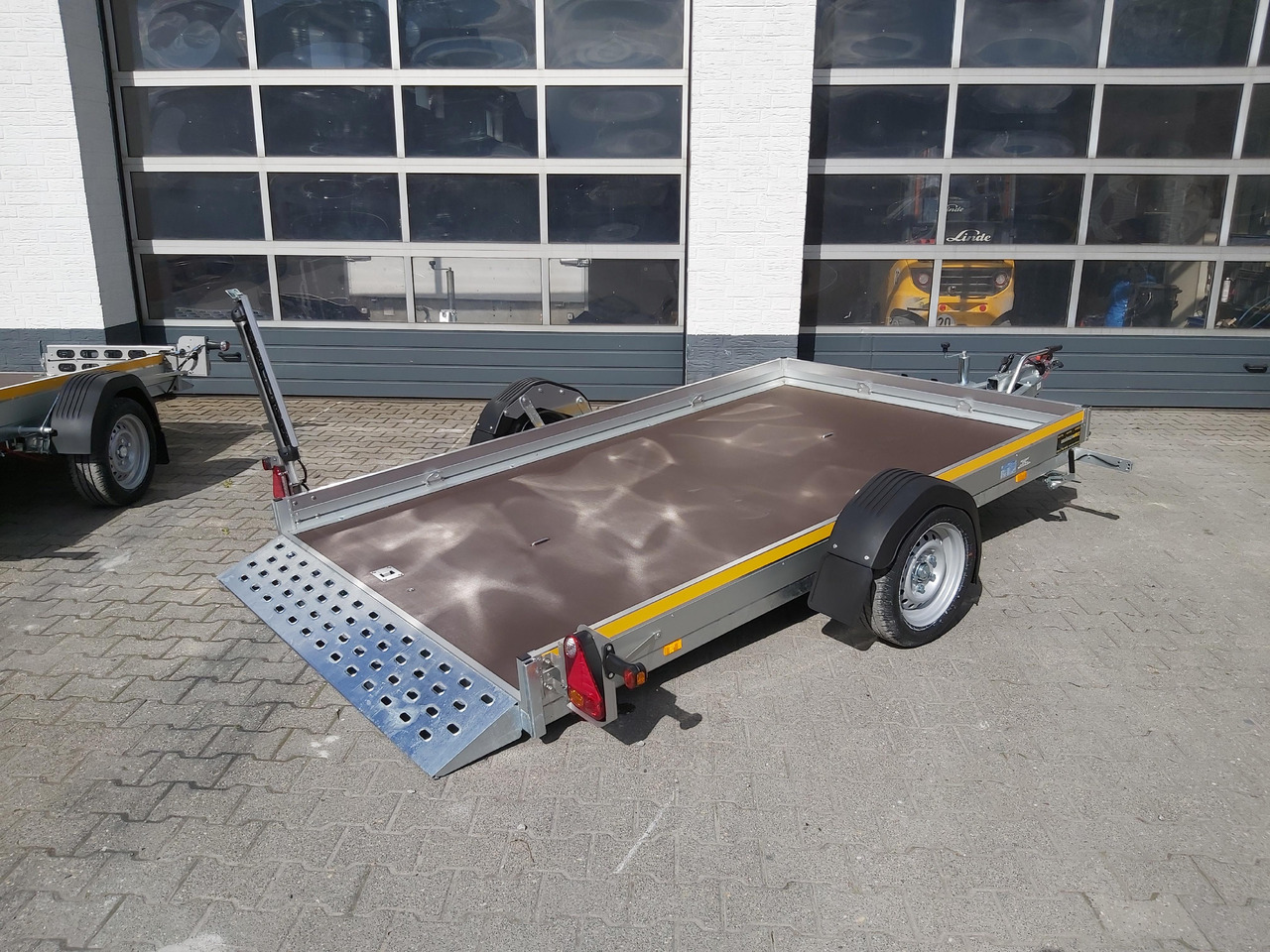 Senklift Anhänger MSL 1730/176 301x176x10cm yellow Plattform hydraulisch absenkbar 1750kg - Car trailer: picture 2 Senklift Anhänger MSL 1730/176 301x176x10cm yellow Plattform hydraulisch absenkbar 1750kg - Car trailer: picture 2