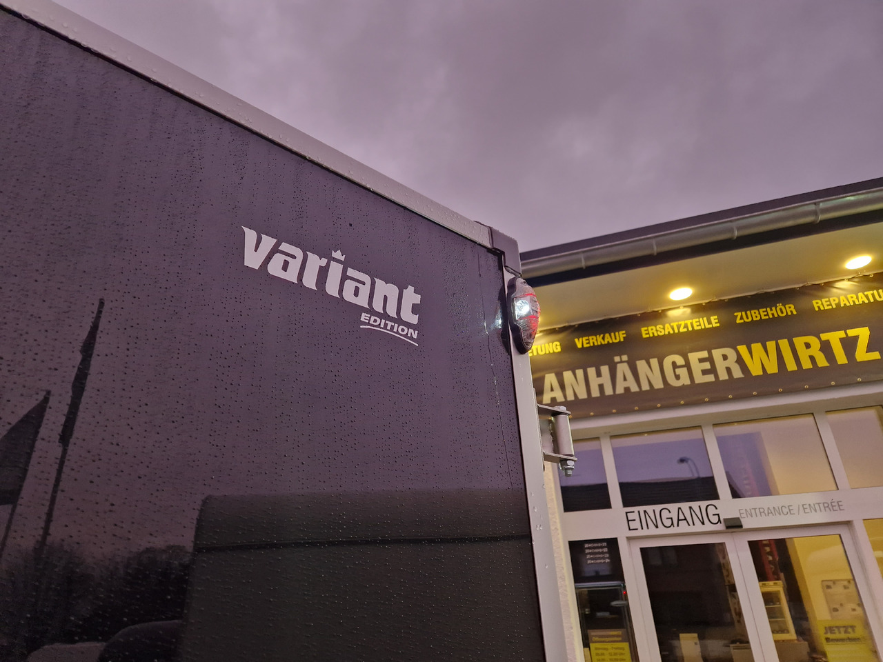 Variant 2517 C4 Edition black 346x168x188cm Alufelgen 2500kg 100 km/H - Closed box trailer: picture 2 Variant 2517 C4 Edition black 346x168x188cm Alufelgen 2500kg 100 km/H - Closed box trailer: picture 2