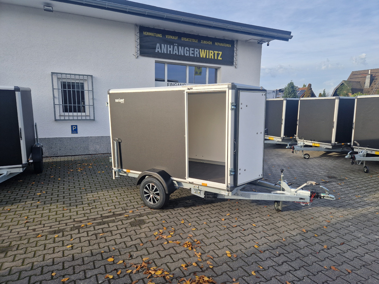 Variant C1315 C2 Edition black 258x148x157cm Alufelgen Seitentür 1350kg 100km/H black deal - Closed box trailer: picture 4 Variant C1315 C2 Edition black 258x148x157cm Alufelgen Seitentür 1350kg 100km/H black deal - Closed box trailer: picture 4