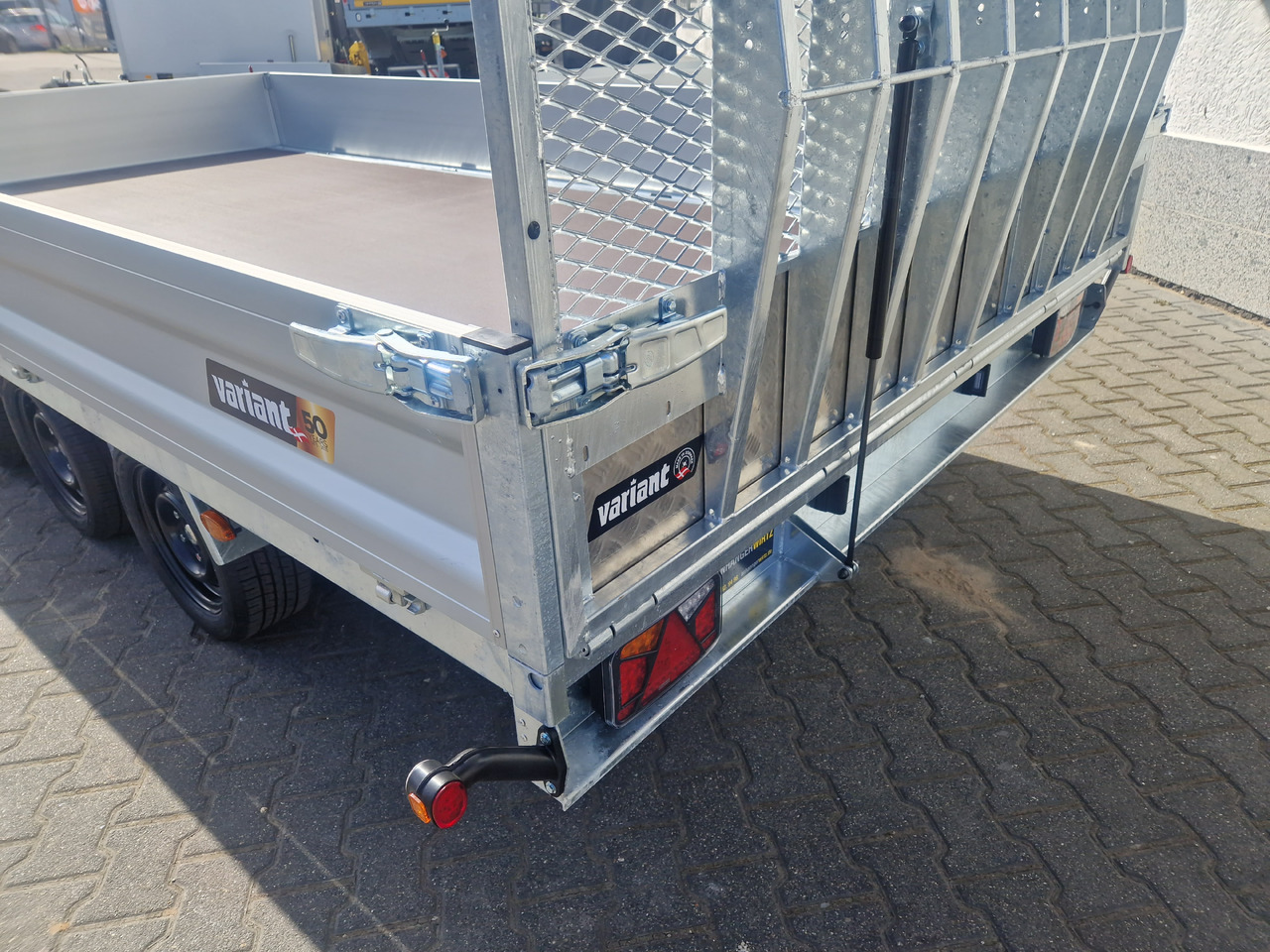 Variant Maschinentransporter 3543 UX Maxi Load LED Tridem Parabelfederung 3500kg leasing Variant Maschinentransporter 3543 UX Maxi Load LED Tridem Parabelfederung 3500kg: picture 9