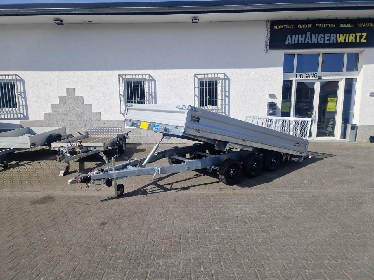 Variant Maschinentransporter 3543 UX Maxi Load LED Tridem Parabelfederung 3500kg - Tipper trailer: picture 5 Variant Maschinentransporter 3543 UX Maxi Load LED Tridem Parabelfederung 3500kg - Tipper trailer: picture 5