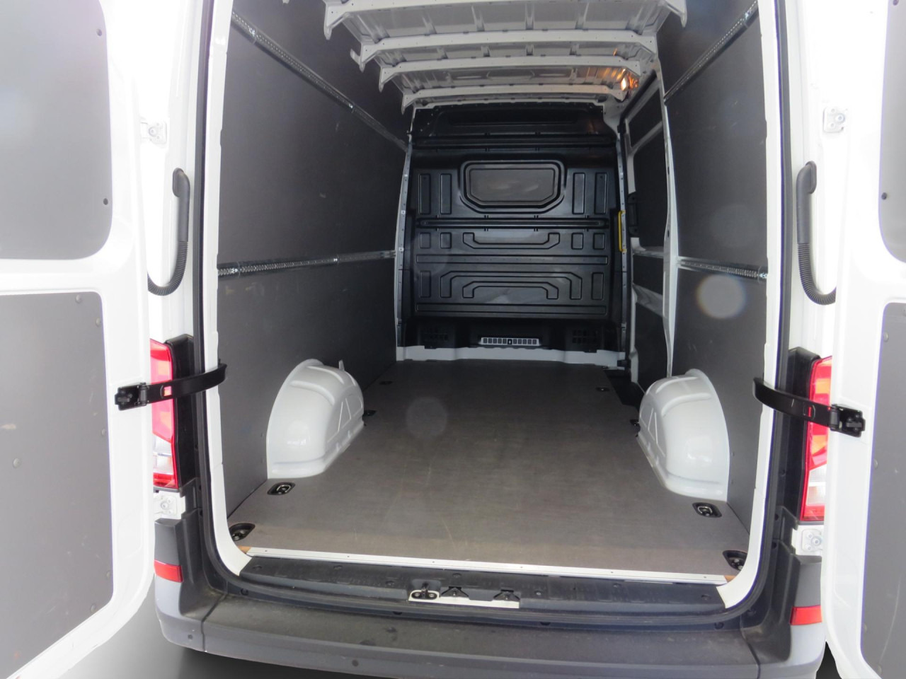 Panel van VOLKSWAGEN Crafter 35 L3H3 Kasten Klima ZV: picture 7 Panel van VOLKSWAGEN Crafter 35 L3H3 Kasten Klima ZV: picture 7