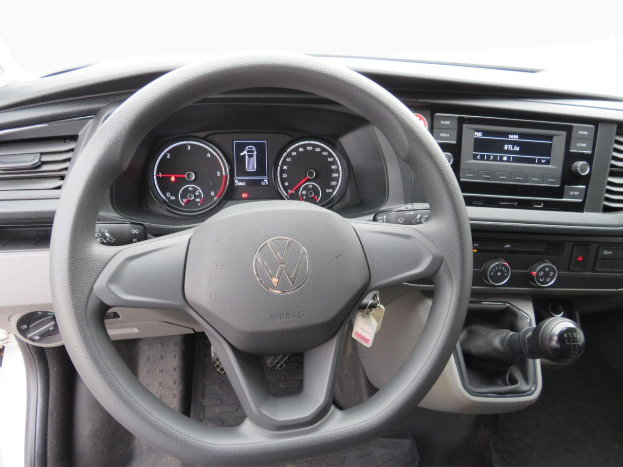 VOLKSWAGEN T6.1 Transporter 2.0 TDI Kasten Klima ZV - Small van: picture 2 VOLKSWAGEN T6.1 Transporter 2.0 TDI Kasten Klima ZV - Small van: picture 2