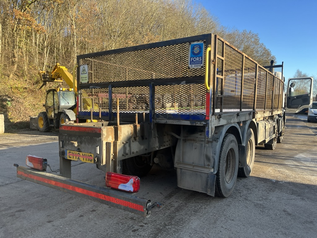 Scania P400 8x4 Rigid - Dropside/ Flatbed truck: picture 4 Scania P400 8x4 Rigid - Dropside/ Flatbed truck: picture 4