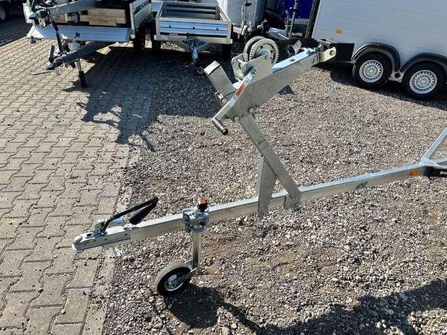 Brenderup Brenderup Premium 180750UBL, 750 kg ZG, 100 km/h, 5,5 m - Boat trailer: picture 3 Brenderup Brenderup Premium 180750UBL, 750 kg ZG, 100 km/h, 5,5 m - Boat trailer: picture 3