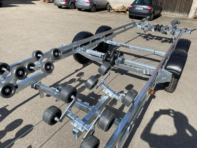 New Boat trailer Brenderup Brenderup Premium Bootsanhänger 303500TB SRX mit Superrollen, 3,5 to. 8,7m/ 30 Fuß: picture 6