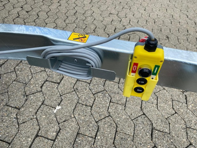 Brenderup Rückwärtskipper BT4260STB 2000, 2,0 to., E-Pumpe, 259x143x35cm - Tipper trailer: picture 4 Brenderup Rückwärtskipper BT4260STB 2000, 2,0 to., E-Pumpe, 259x143x35cm - Tipper trailer: picture 4